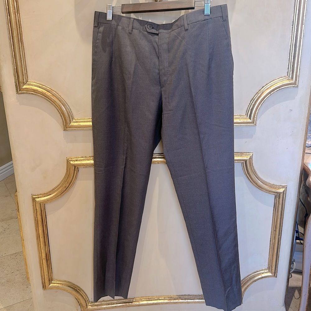 Men’s Brioni brown pleated dress pants sz 50 inseam 31 perfect condition!